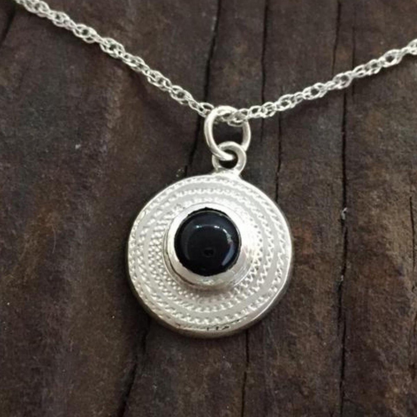Sterling Silver Ndoro Onyx Necklace - 15mm