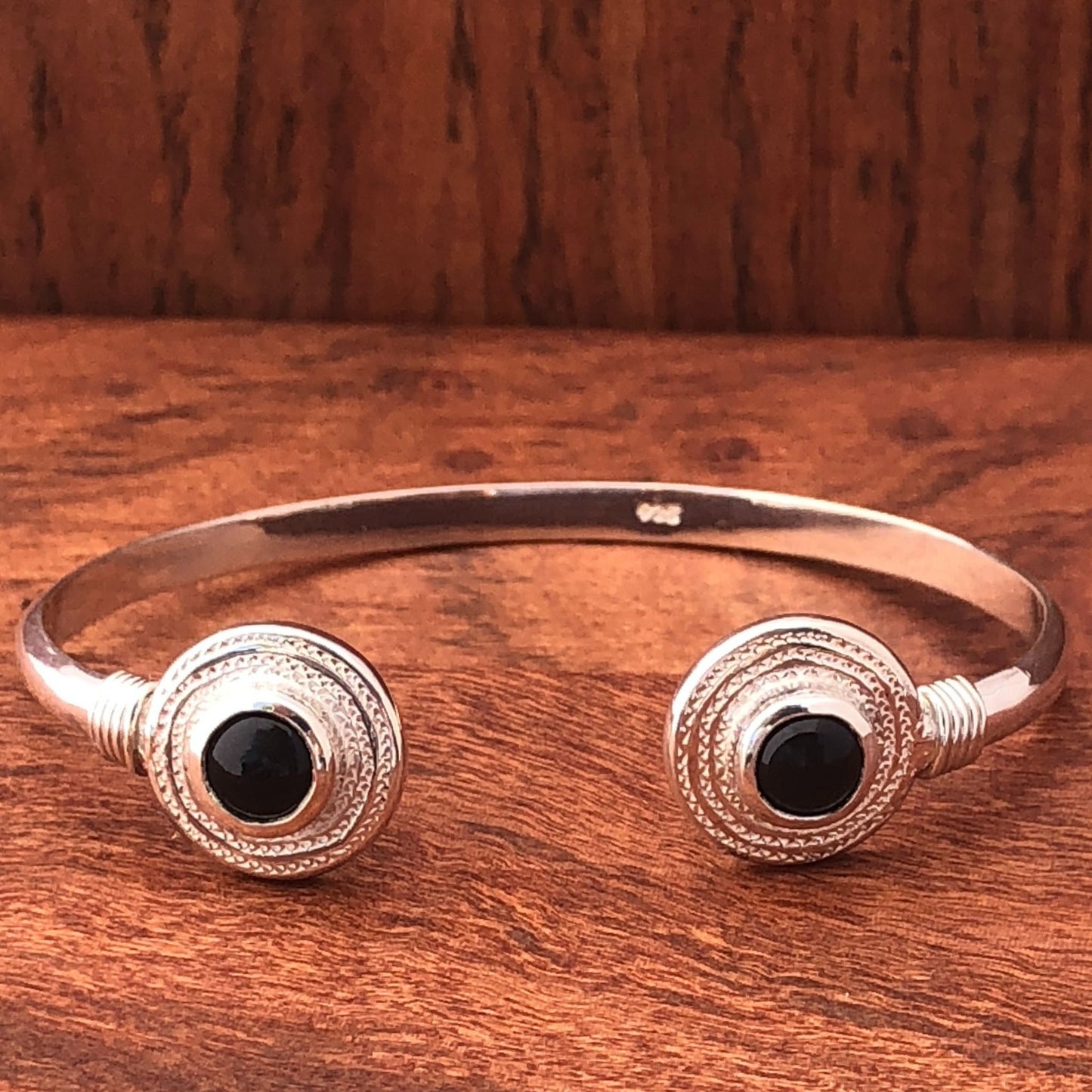 Double Ndoro Onyx Cuff Bangle